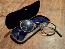  Antike Brille mit Etui aus