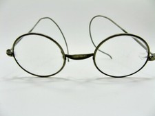 Brille: Runde Gläser um 1920