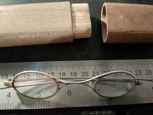 Alte antike steg - x-steg, brille
